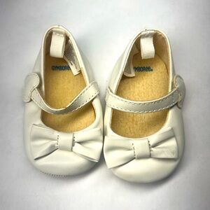 Gymboree White Baby Mary Janes